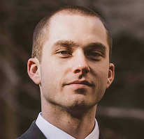 Thomas Whitfield, esperto del mercato crypto e analista di trading, in ritratto